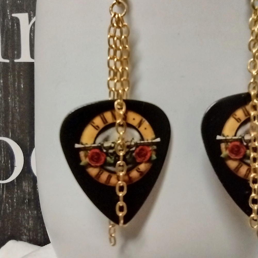 New Guns N Roses Favorite Band Logo Guitar Pick Earrings - Picture 4 of 8